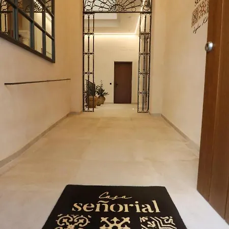 Casa Señorial Del Siglo Xviii * Sevilla