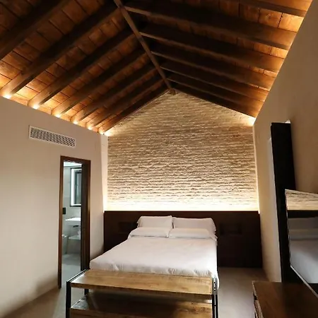 Casa Señorial Del Siglo Xviii *