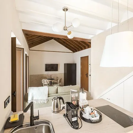 Casa Señorial Del Siglo Xviii * Sevilla